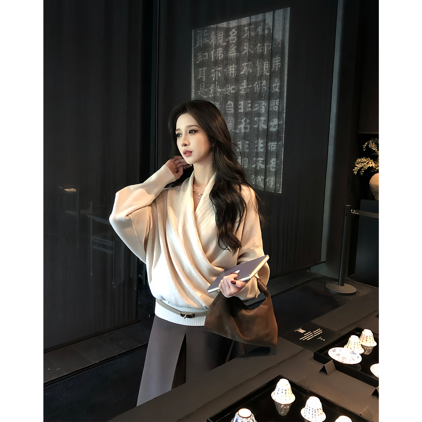 by onion 【禾下】短款宽松交叉V领羊毛毛衣