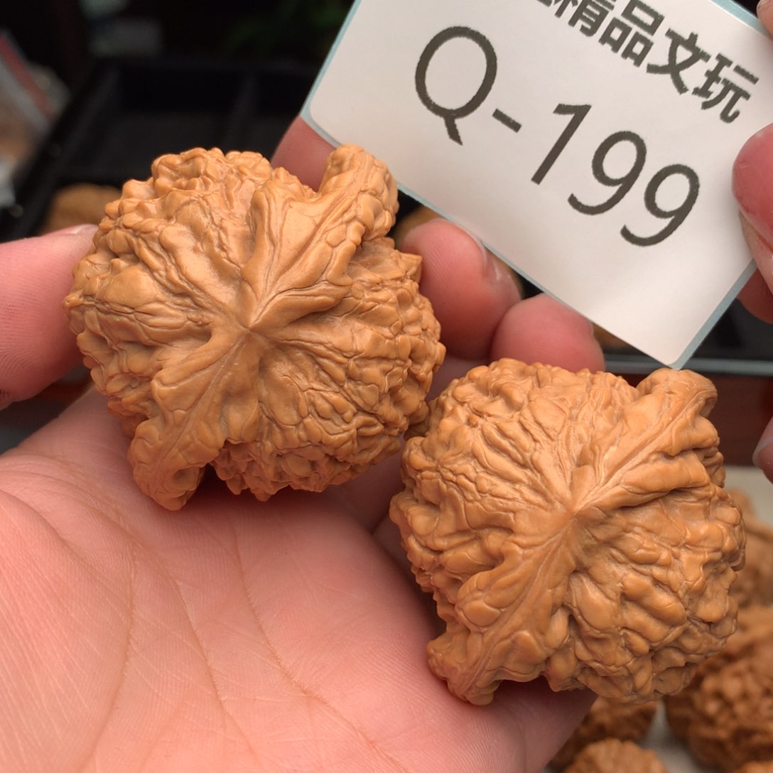 文玩核桃把件51龙鼎……..