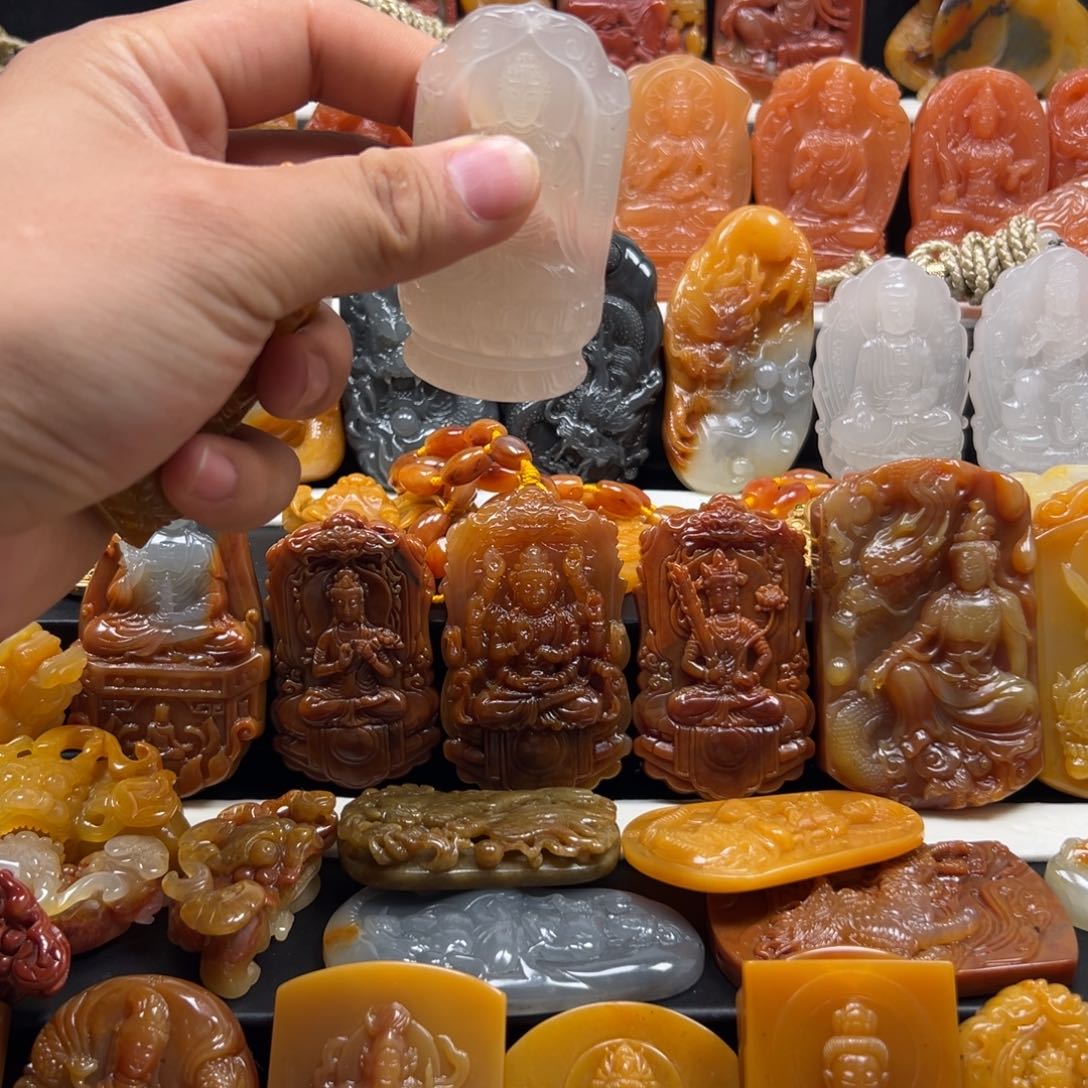 石英质玉（黄龙玉）黄龙玉未镶嵌用****3