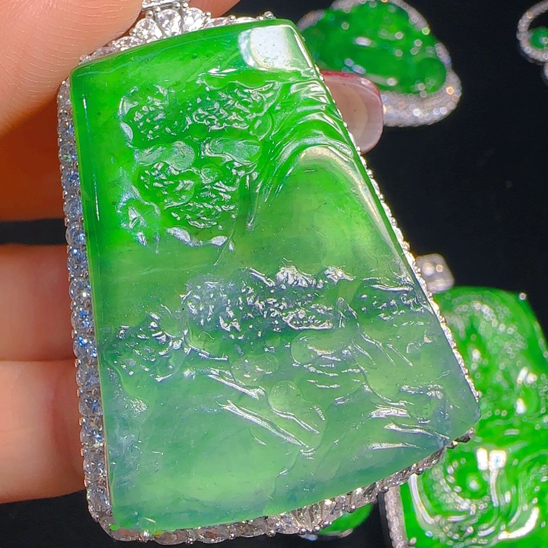 翡翠吊坠(赠链)银S925镶嵌