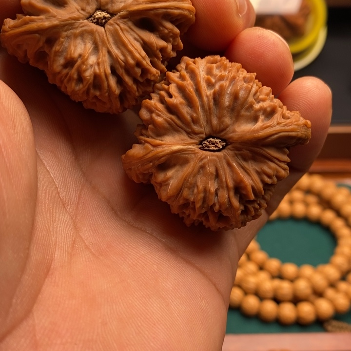 文玩核桃吊坠南疆
