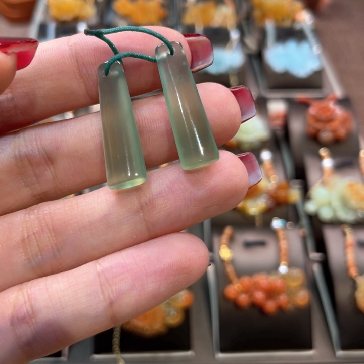 蛇纹石玉未镶嵌吊坠(赠链)