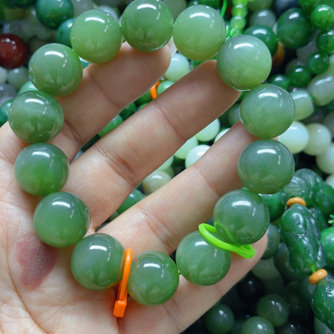 未镶嵌和田玉手链