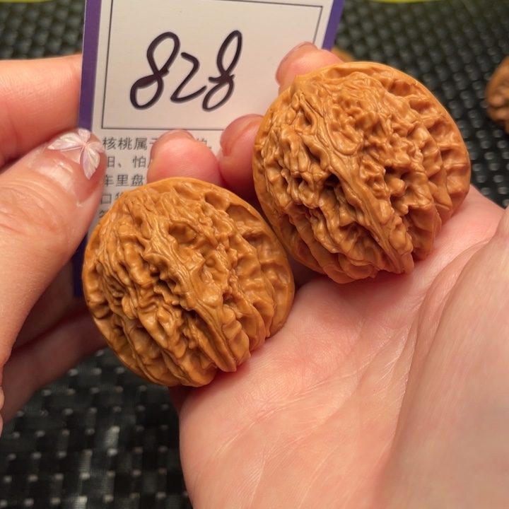 文玩核桃把件40楼子828