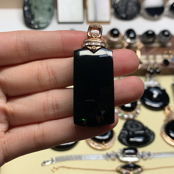 翡翠18K金镶嵌吊坠(不含链)1