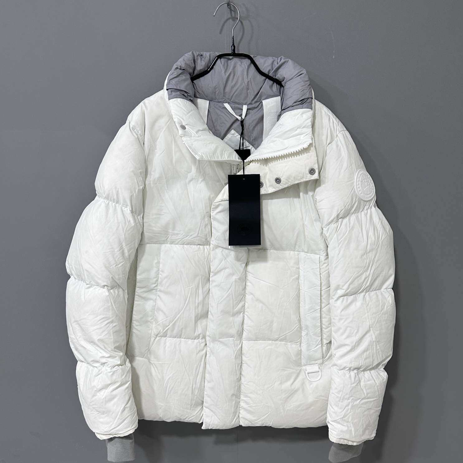未使用 CANADA GOOSE 北辰白胶囊系列羽绒服 /M码/97183