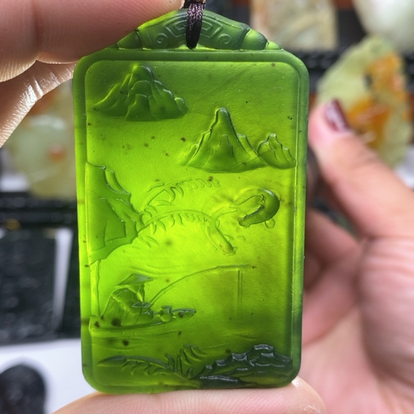 【闪购商品】蛇纹石玉颈饰未镶嵌