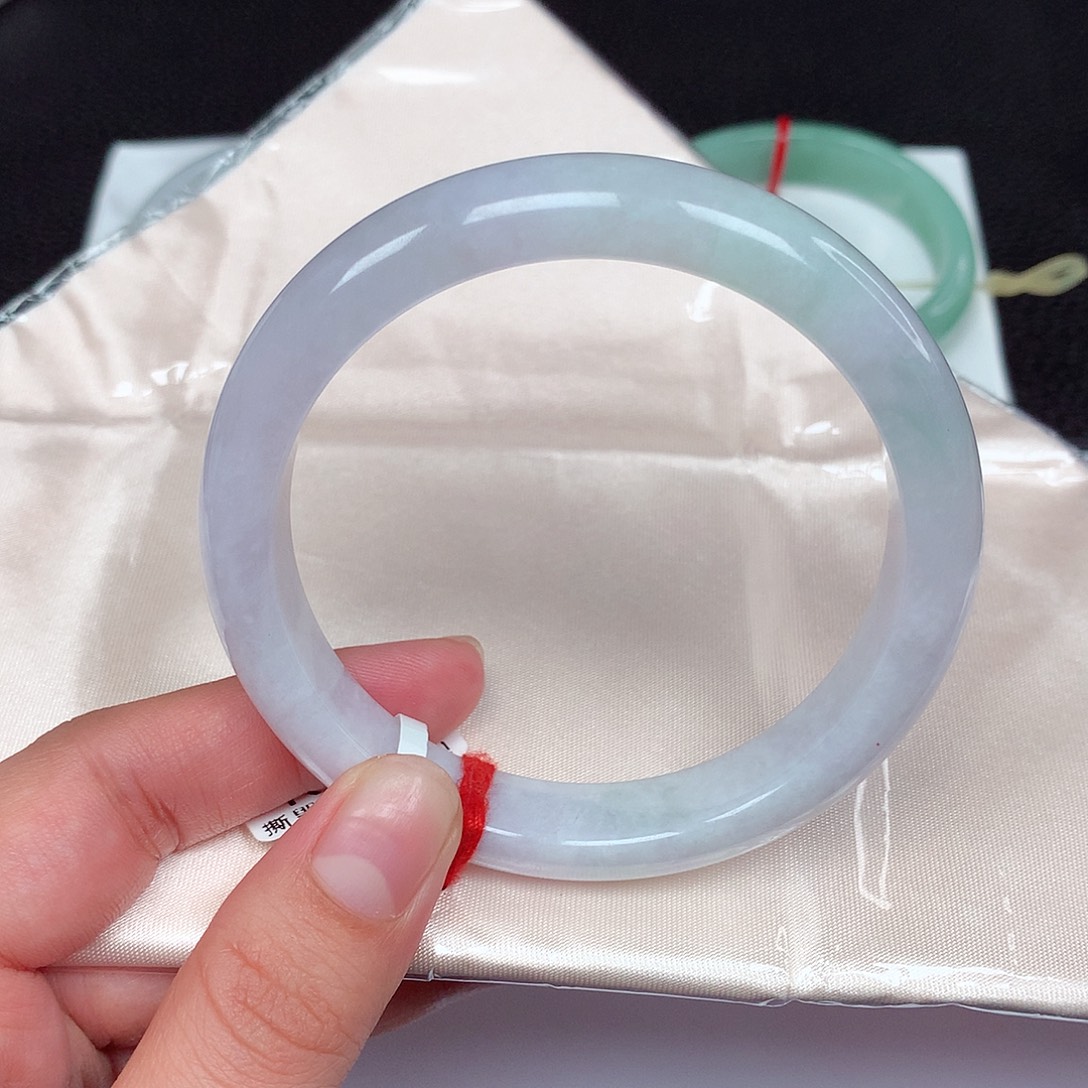 翡翠未镶嵌手镯正圈59