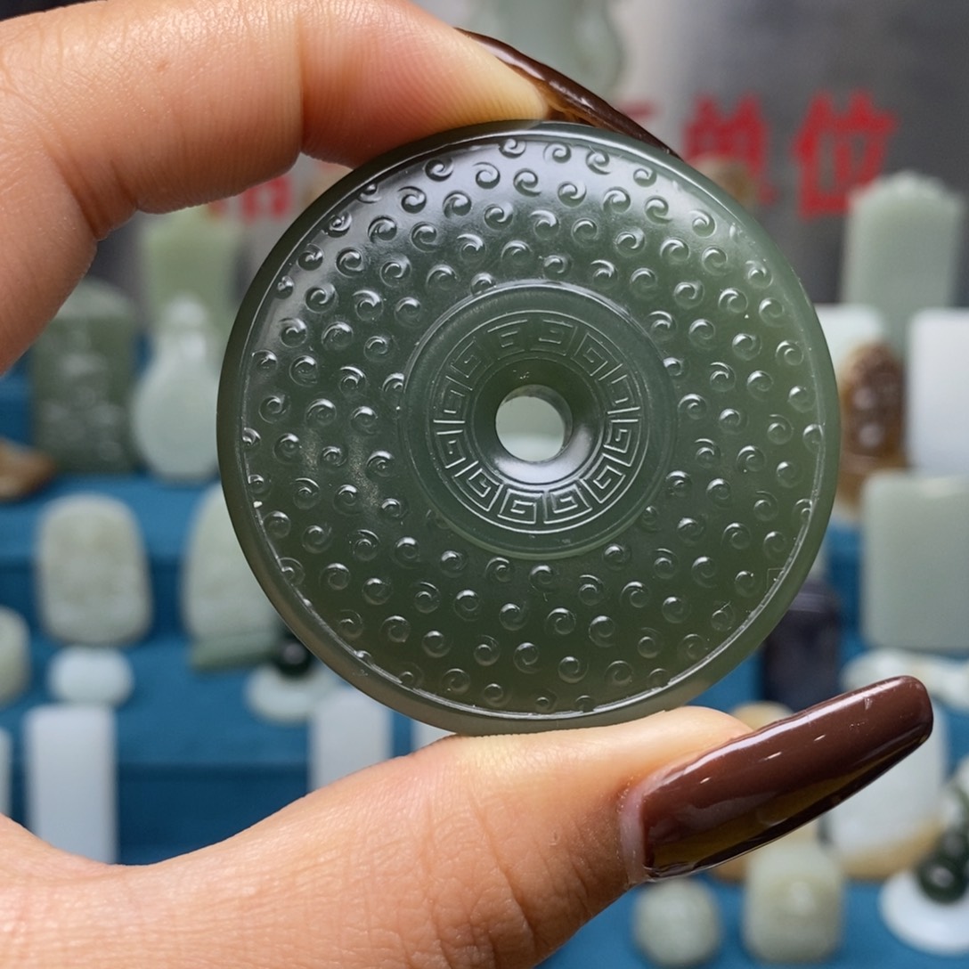 颈饰未镶嵌和田玉