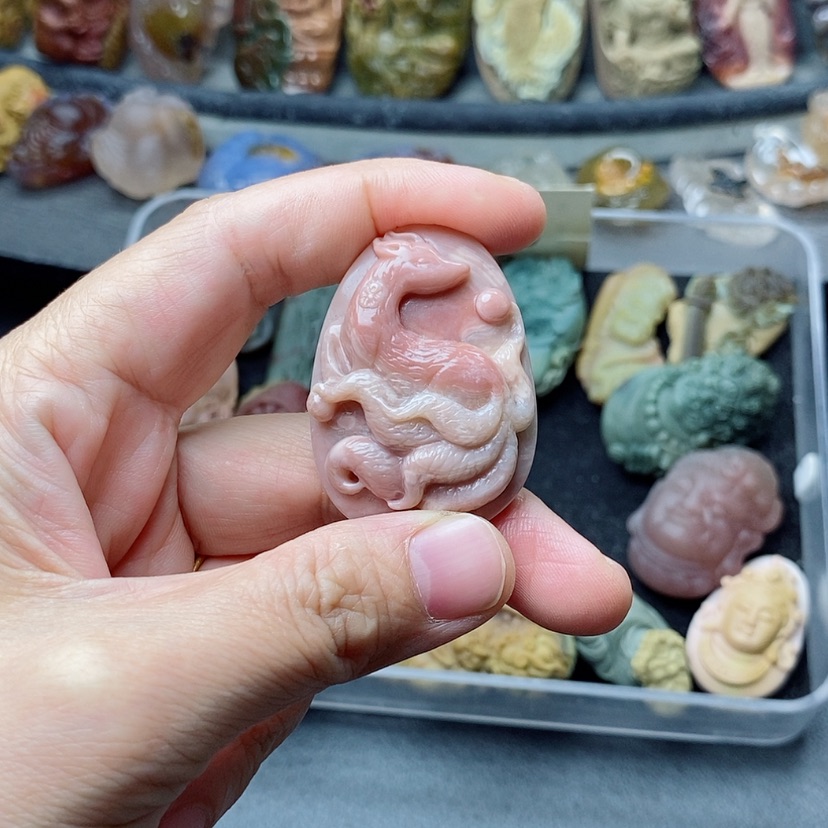 【闪购商品】定制石英质玉吊坠未镶嵌