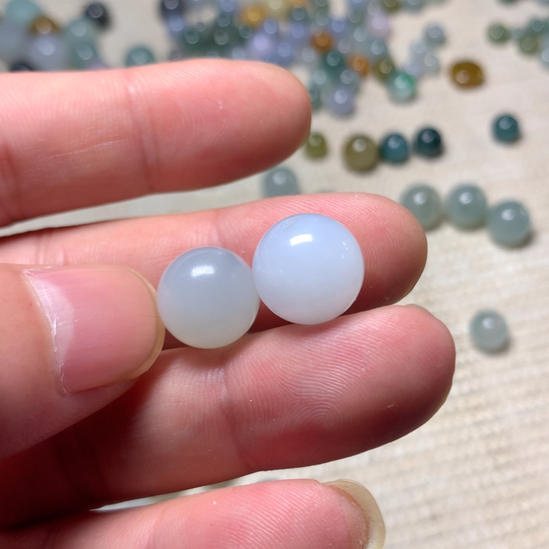 M***J翡翠散珠珠子两颗