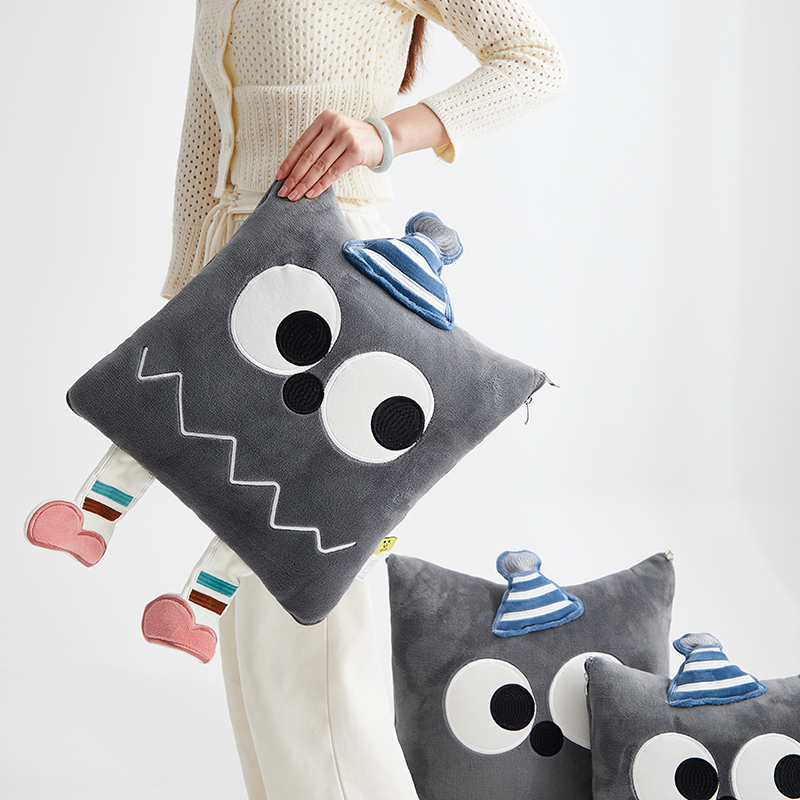 A【哈吉米牛奶绒灰色大号】加厚车载多功能二合一可折叠抱枕被