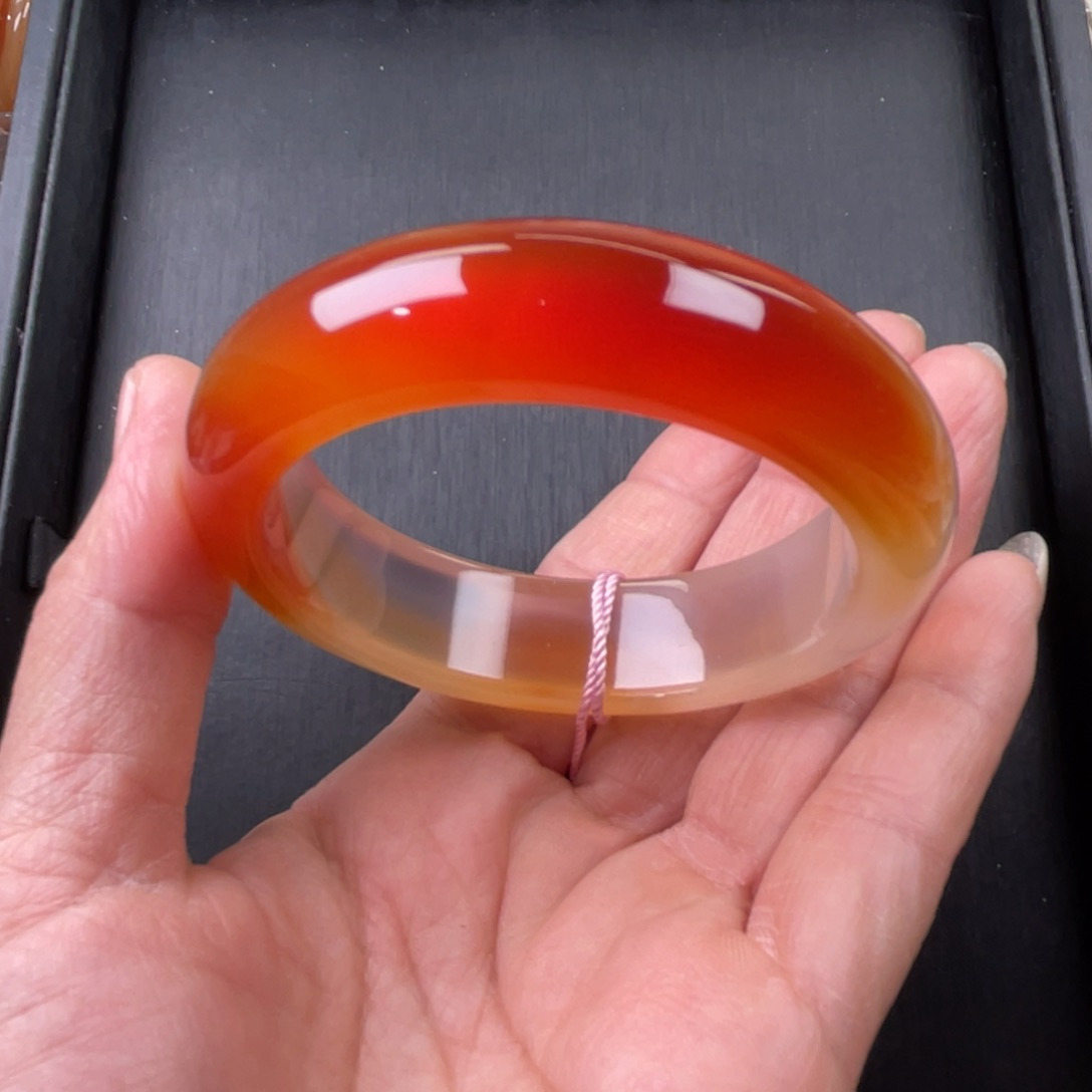 玛瑙/玉髓手镯未镶嵌55圈口