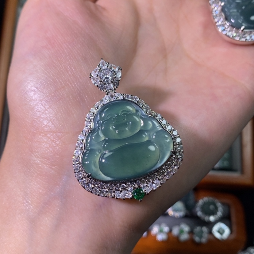 【闪购商品】翡翠颈饰未镶嵌温**.天然