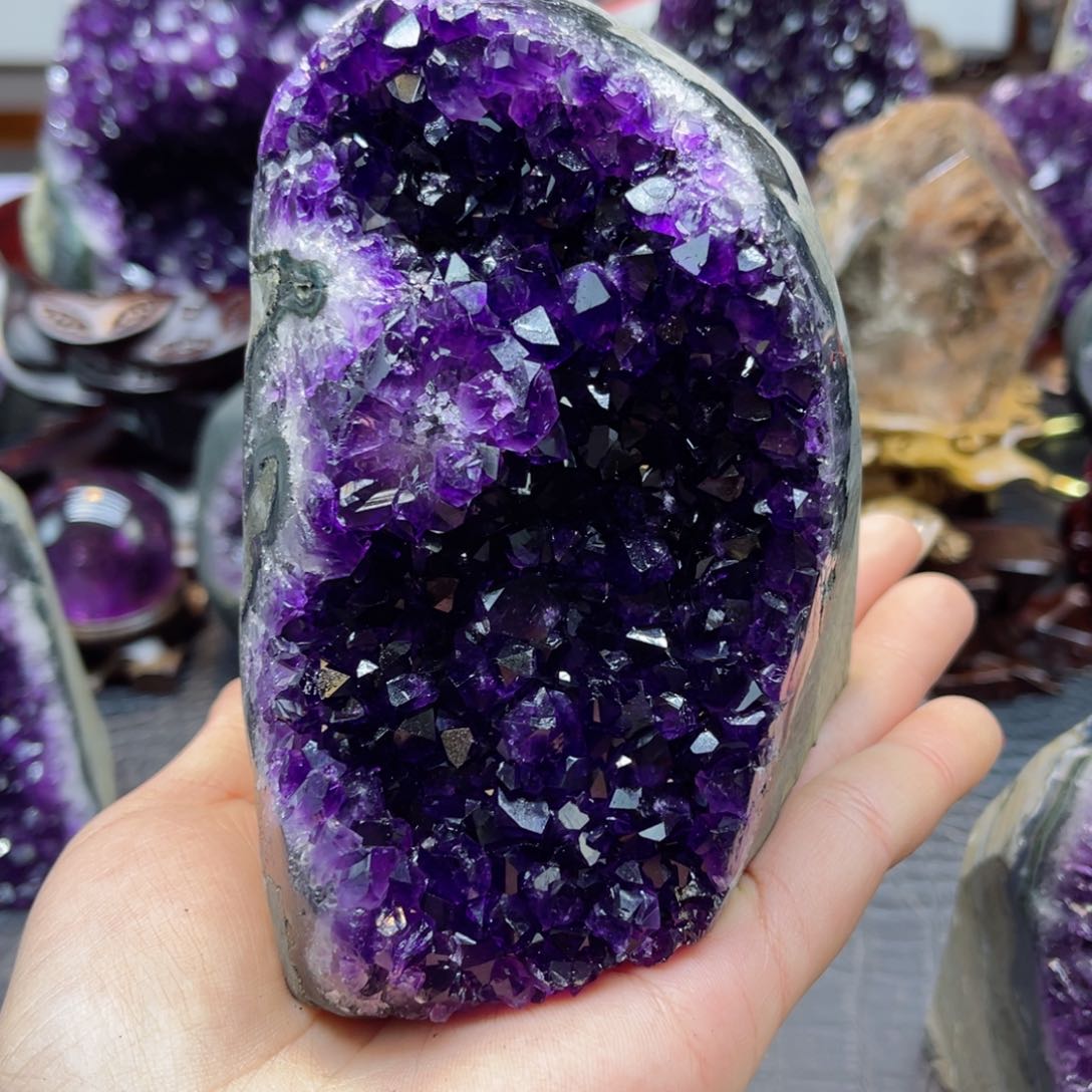 紫晶大型摆件（非配饰）未镶嵌花**海