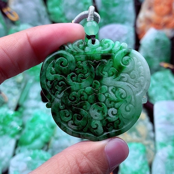 天然A货翡翠仿古牌