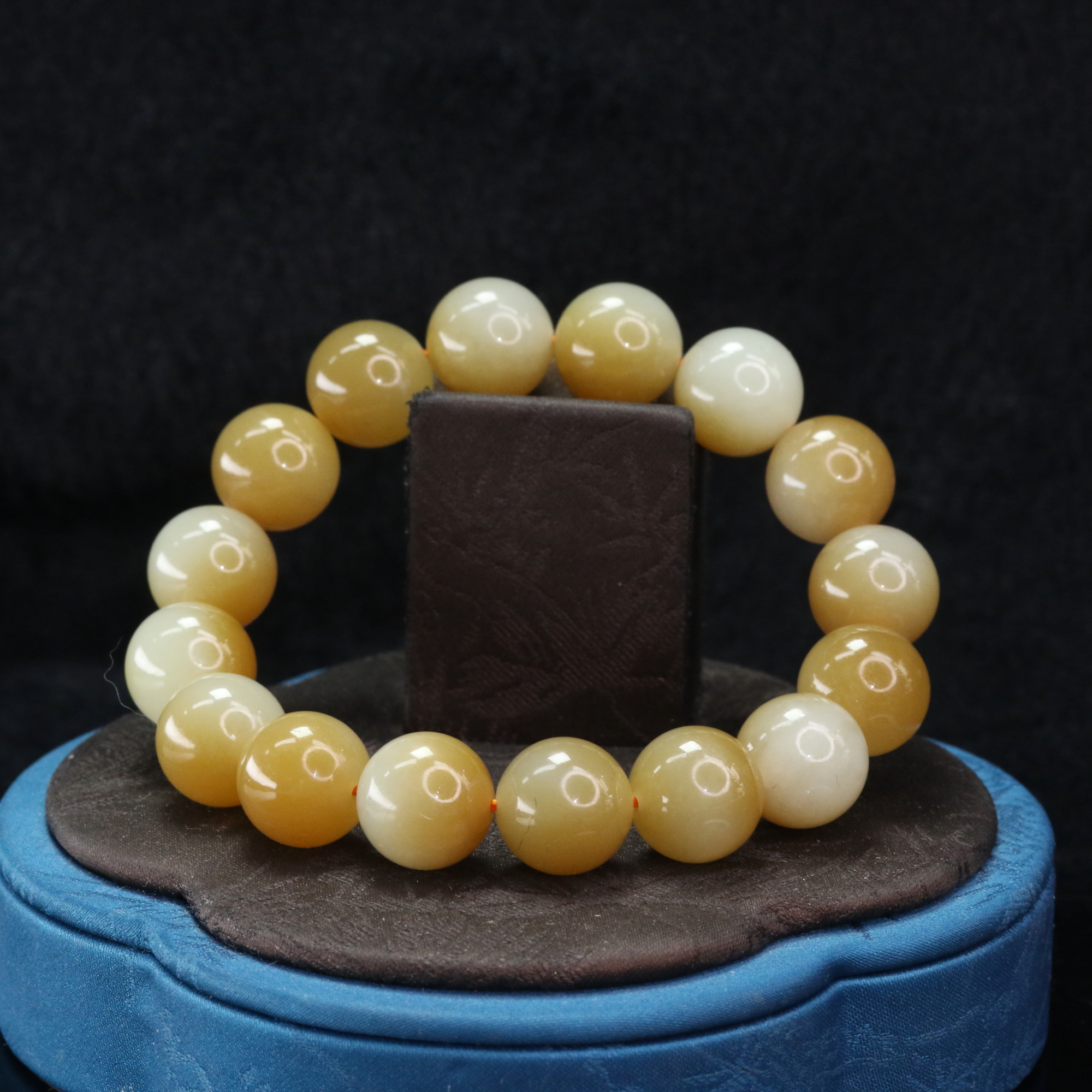 12和田玉且末糖手串/300257上海嘉禾拍卖