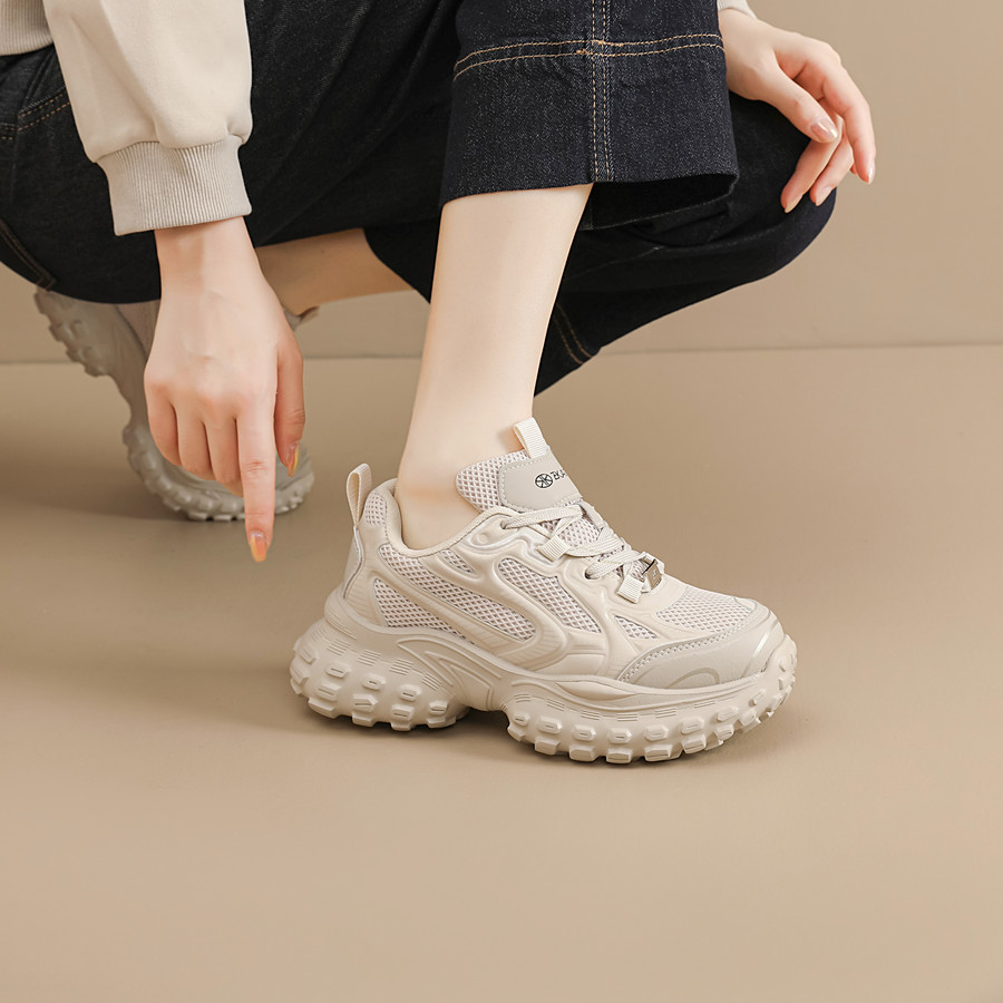 榴莲网面老爹鞋女2025秋季新款厚底超轻透气网面休闲跑步运动女鞋