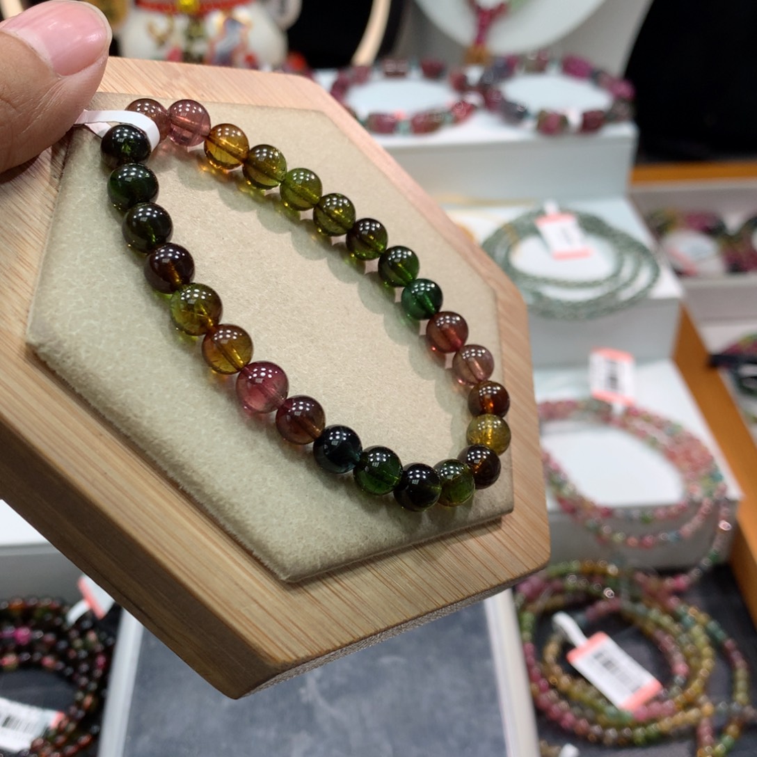 文***年碧玺手链未镶嵌      7mm。 