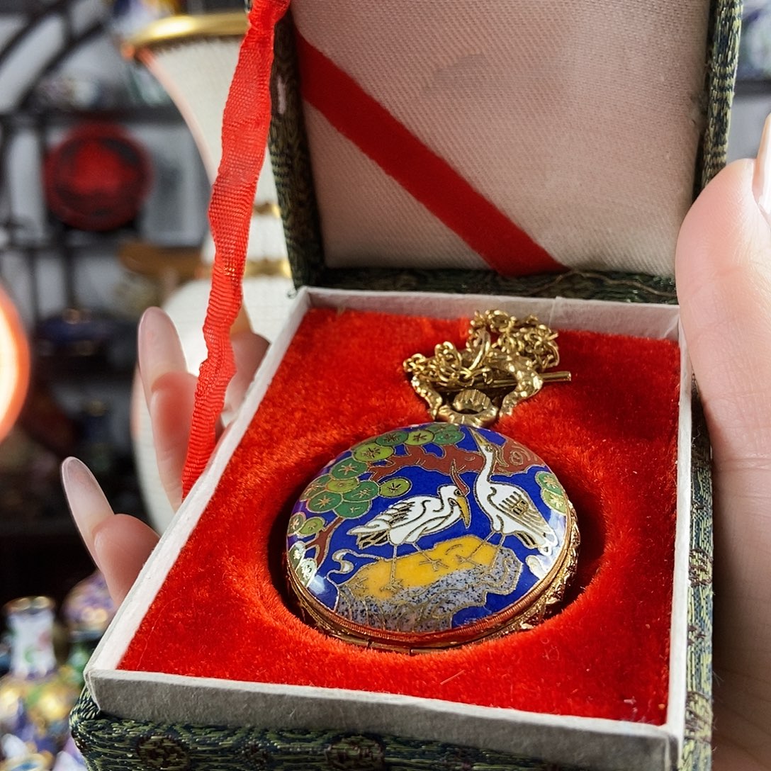 上***诺铜景泰蓝金地怀表