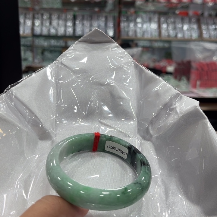 翡翠未镶嵌手镯缅甸翡翠 A 货手镯