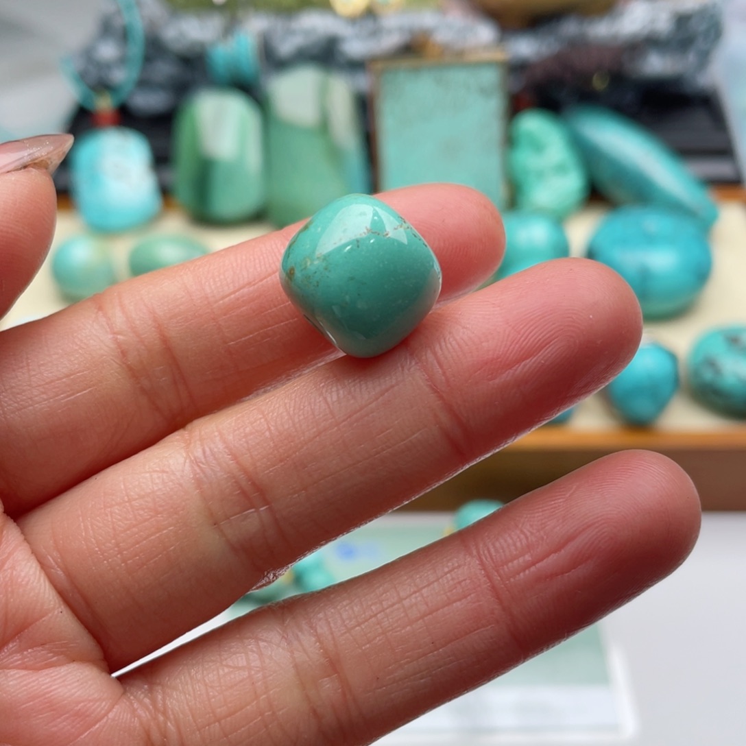 绿松石珠宝奇石未镶嵌