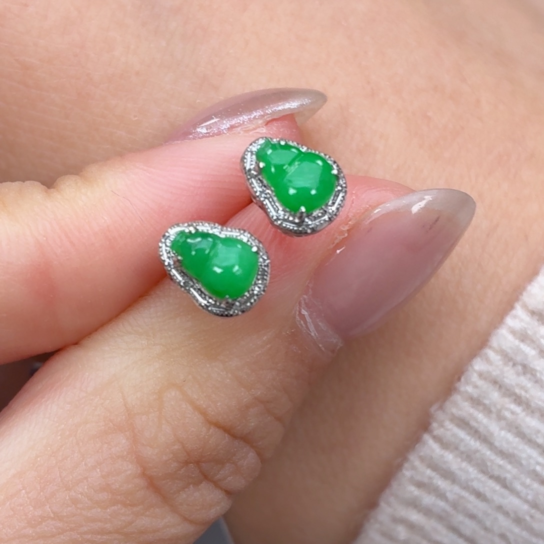 沫***儿翡翠18K金镶嵌颈饰