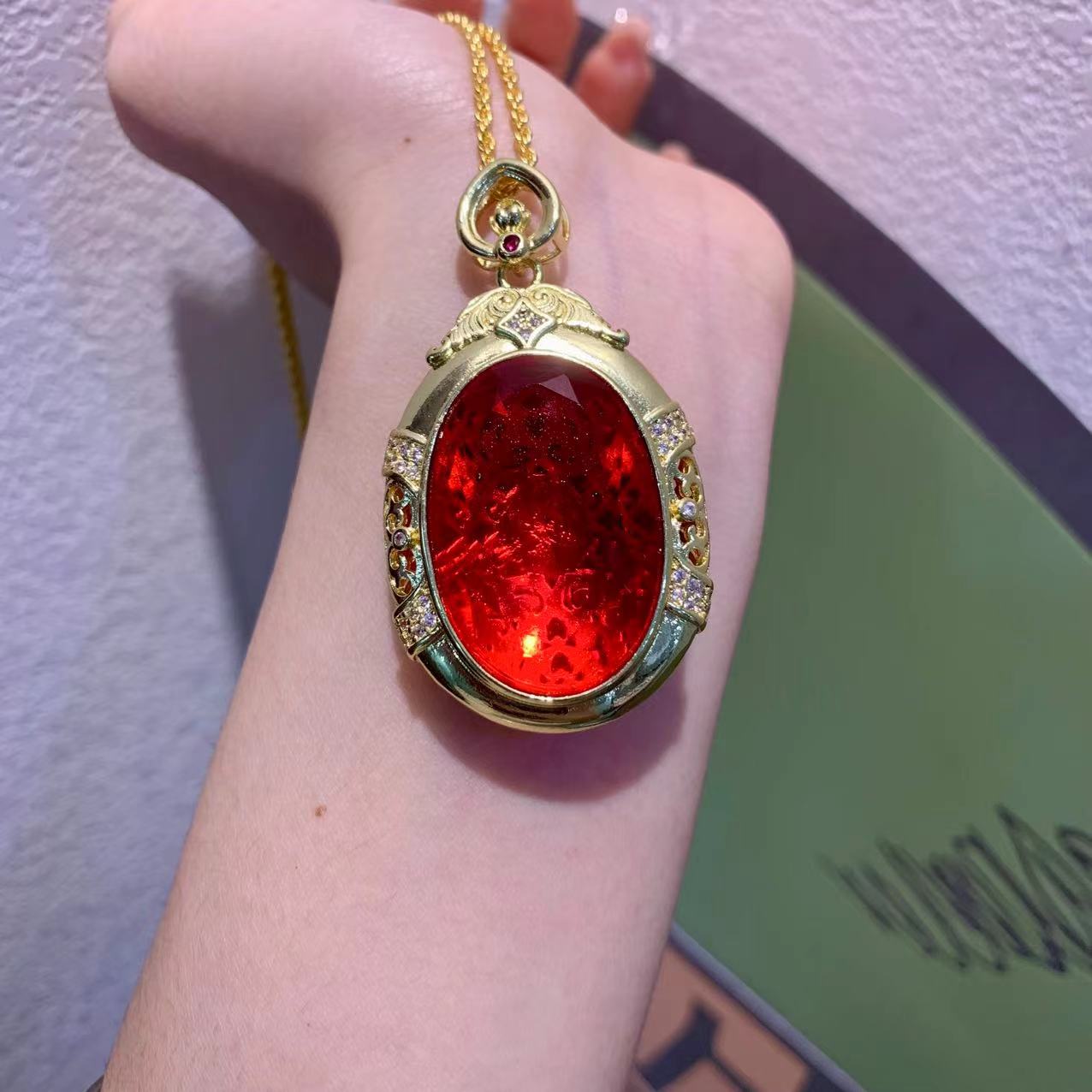 （中缅阿龙）时尚高端精美吊坠  23582