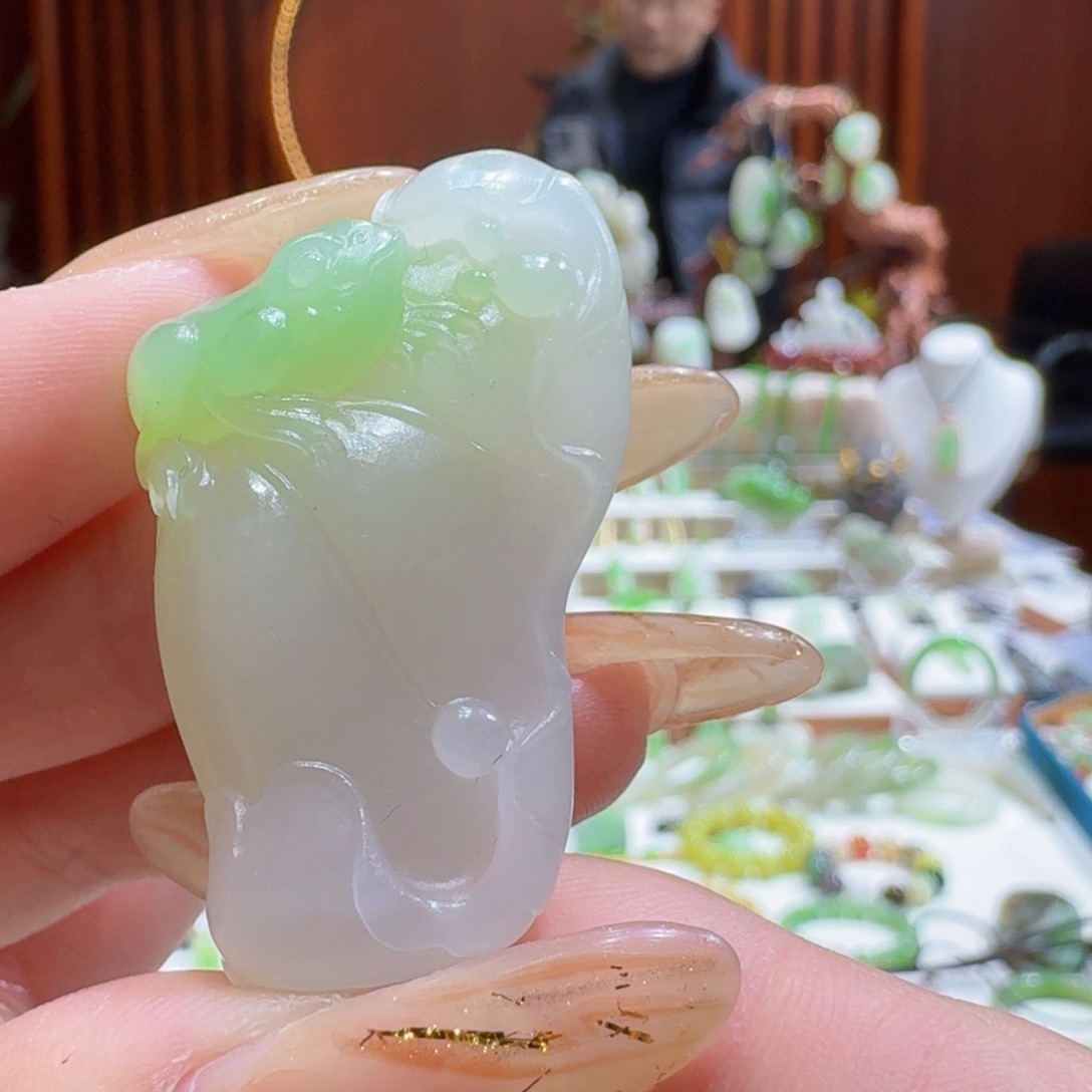 和田玉翠青呱呱来财未镶嵌