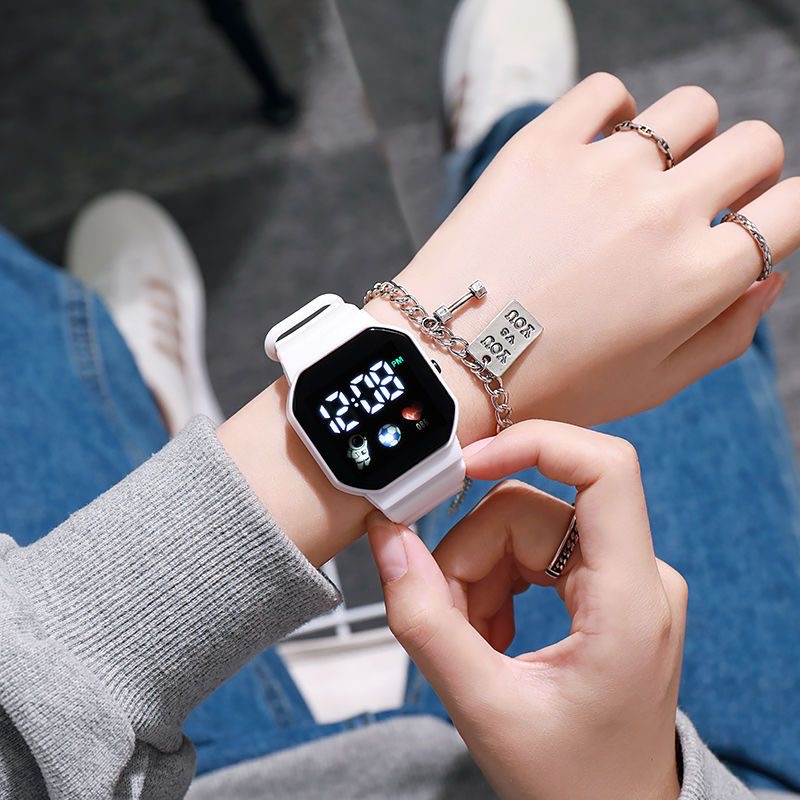 手表电子表儿童手表太空人【粉丝专享】科技感LED太空人手表高颜值