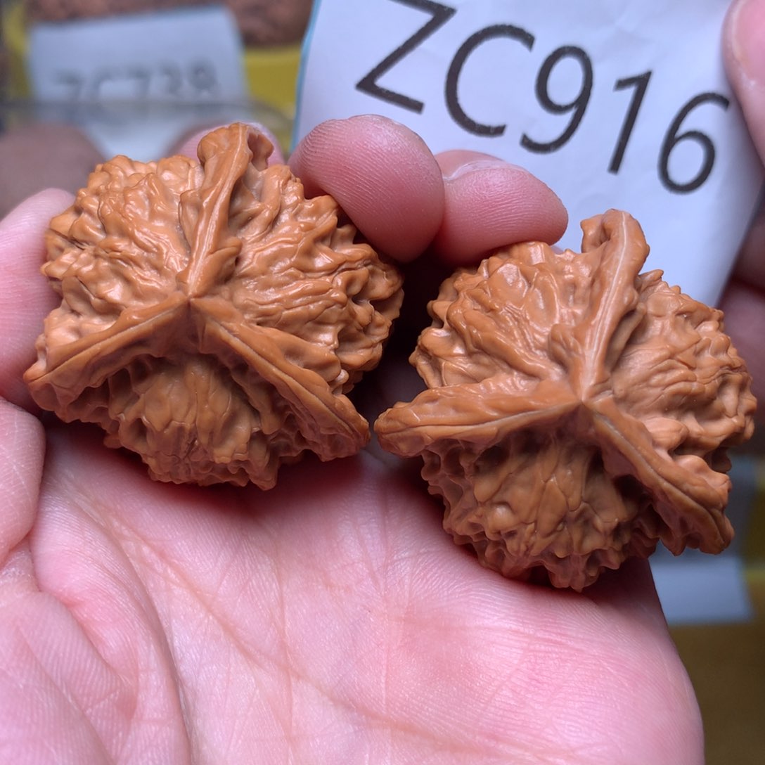 文玩核桃把件盘山正本37