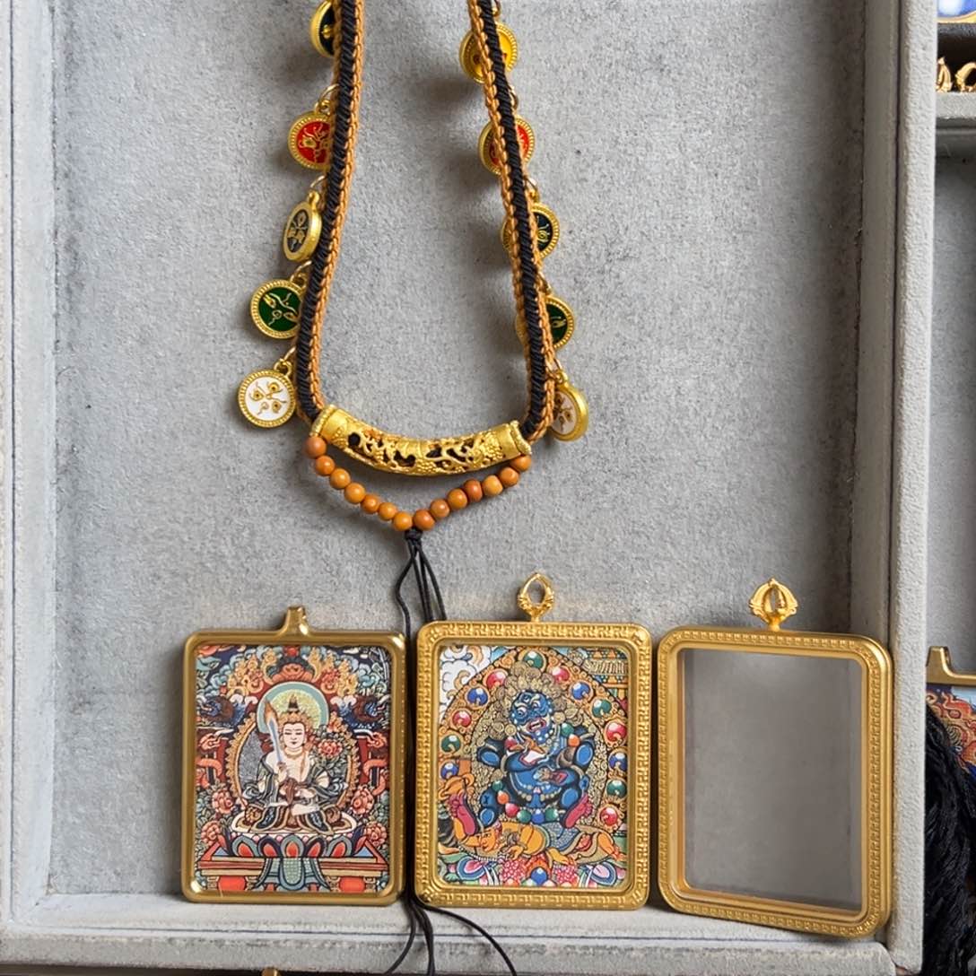 吊坠阿*双面铜壳虚空黑老爷