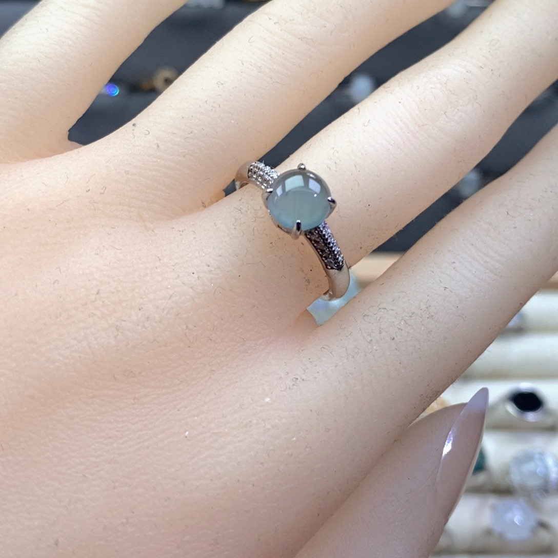 翡翠未镶嵌戒指翡翠