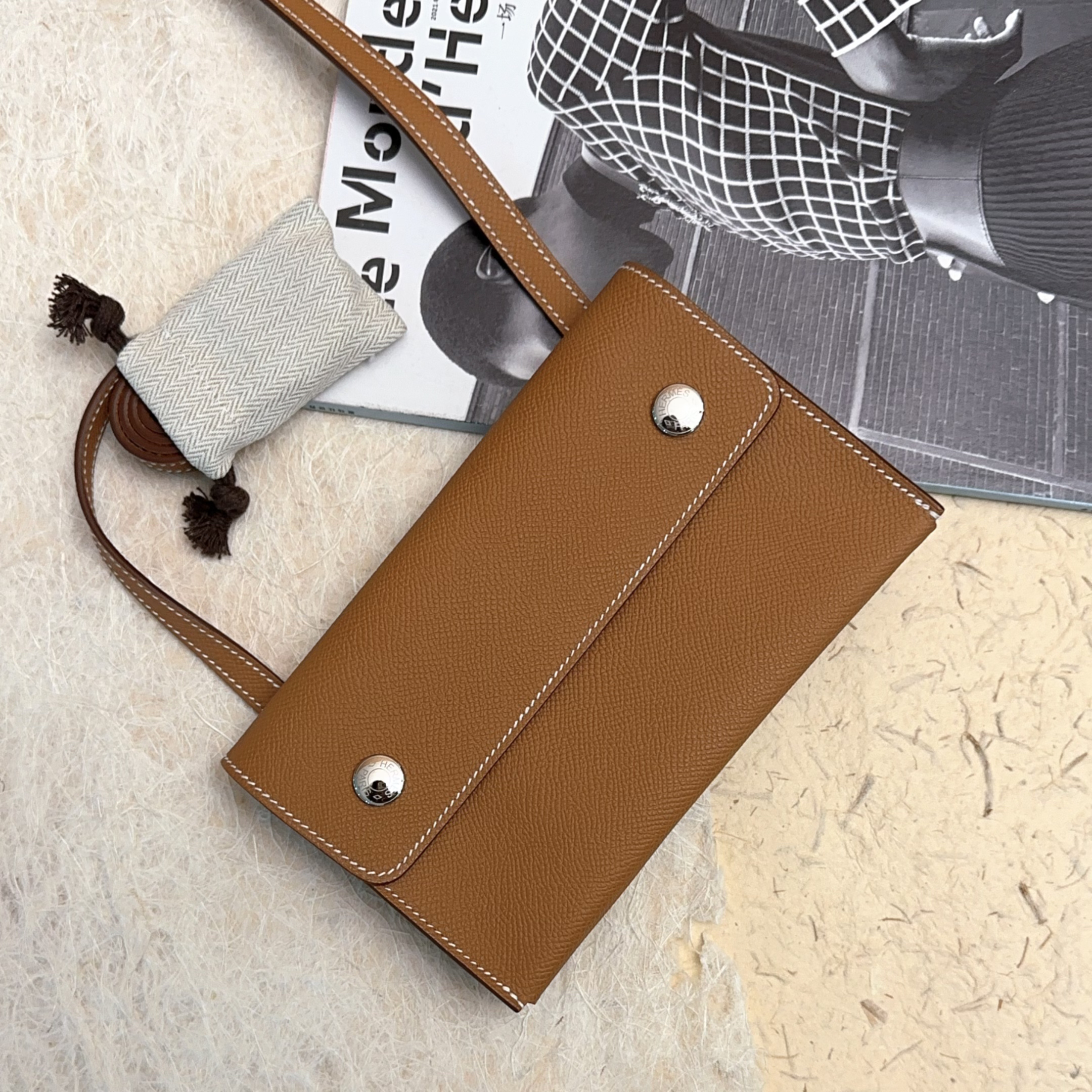 未使用 Hermes/爱马仕 snap wallet单肩包 NE592216