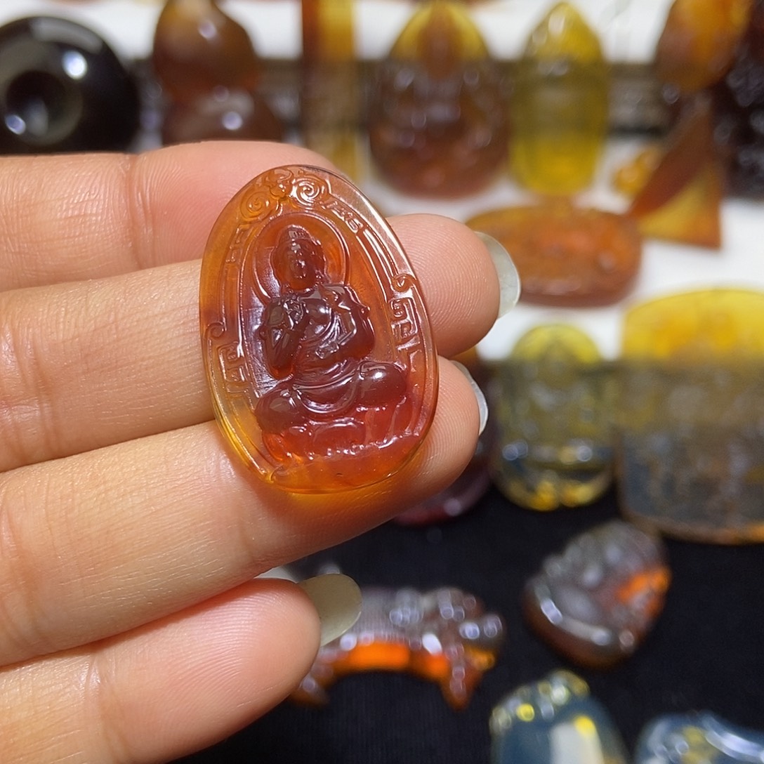 琥珀未镶嵌颈饰缅甸天然琥珀吊坠