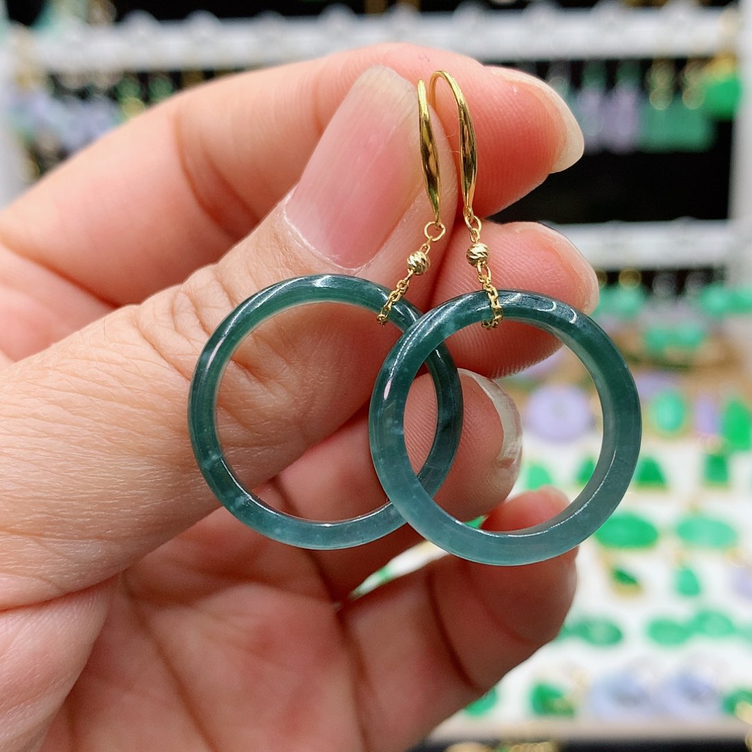 翡翠耳饰18K金镶嵌的