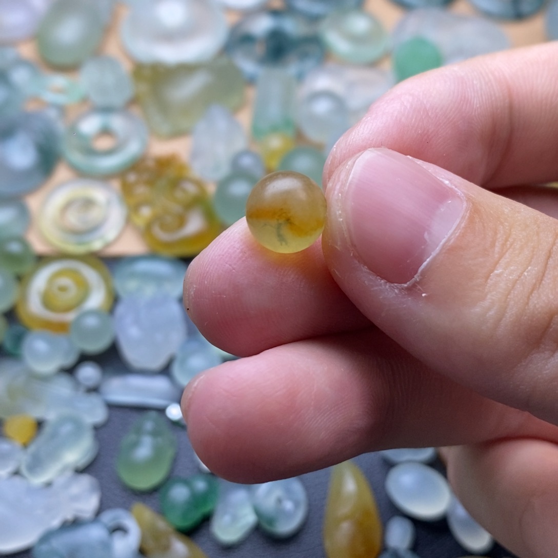 定制翡翠未镶嵌珠子