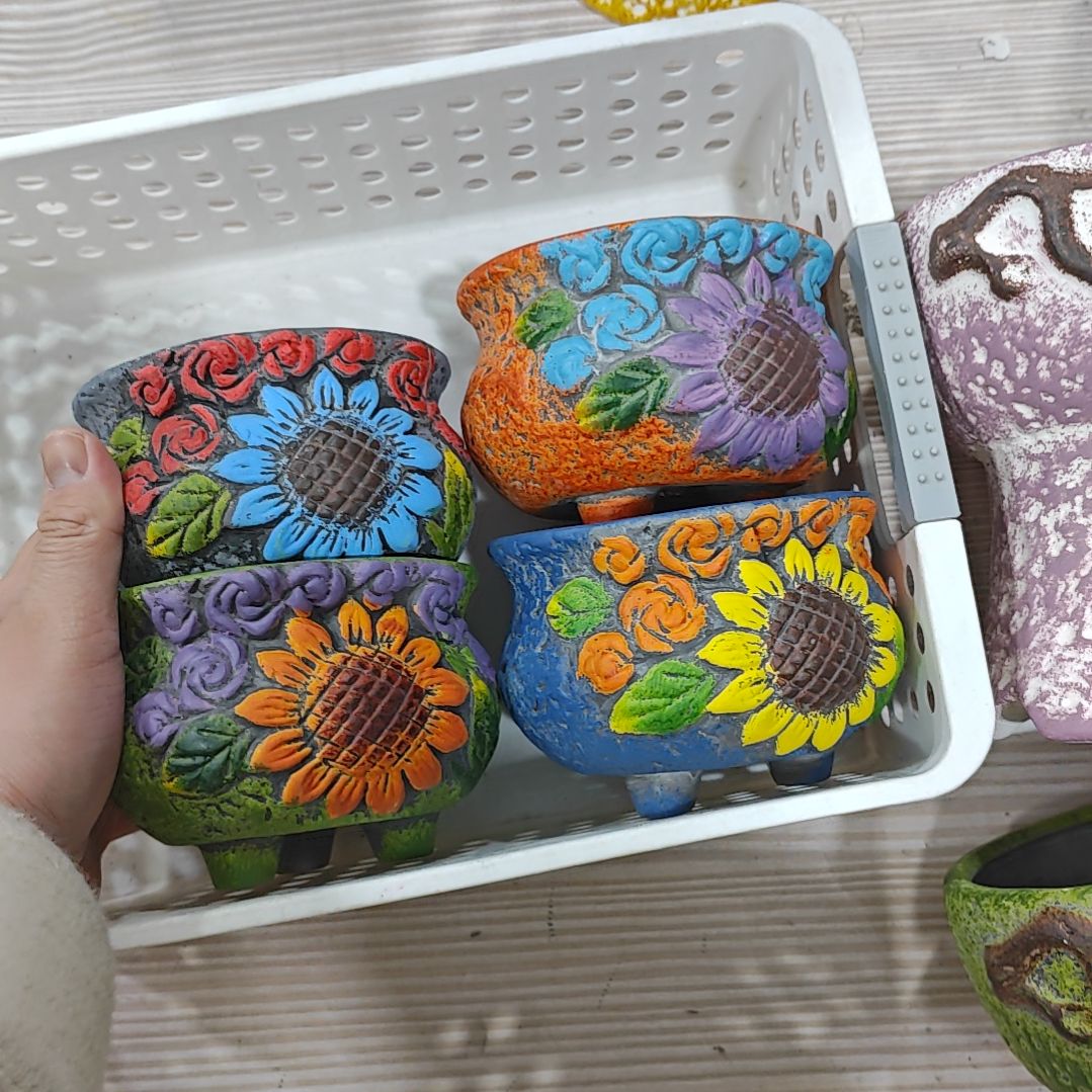 红陶吸水透气的白陶花盆