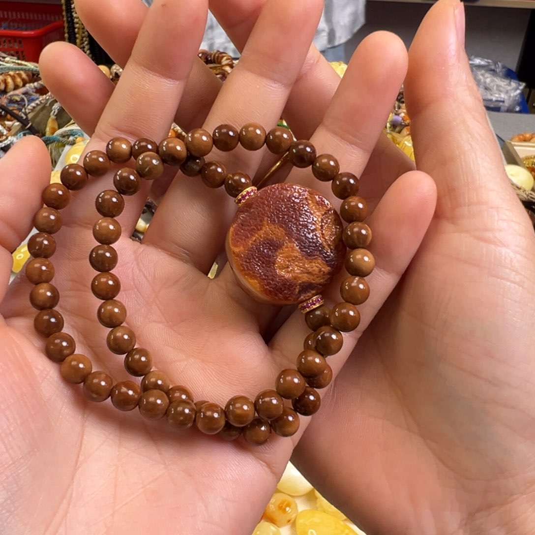 未镶嵌蜜蜡裸石蜜蜡