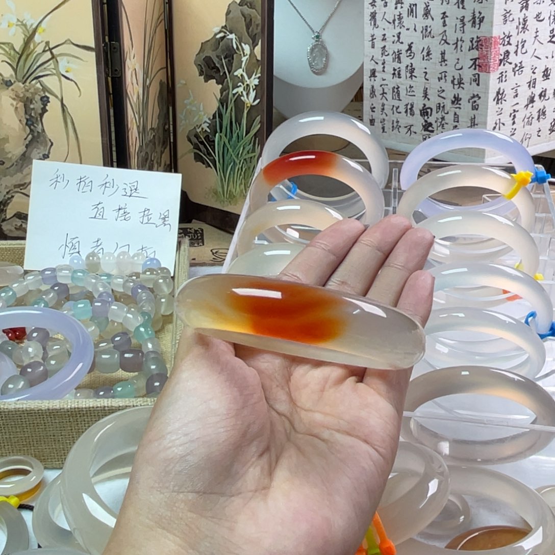 甜***˶玛瑙/玉髓未镶嵌手镯