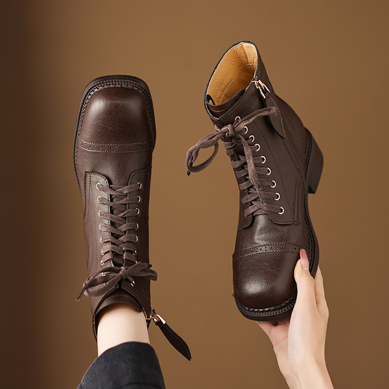 系带短靴马丁靴圆头平底冬季真皮大码女鞋41一43马丁靴宽胖脚加肥