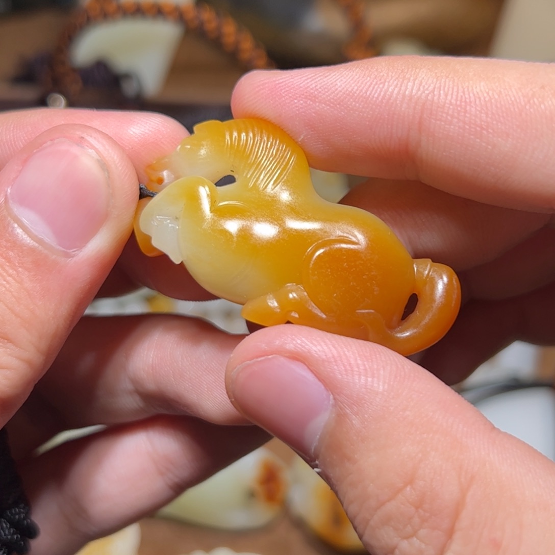 和田玉新疆未镶嵌自**在