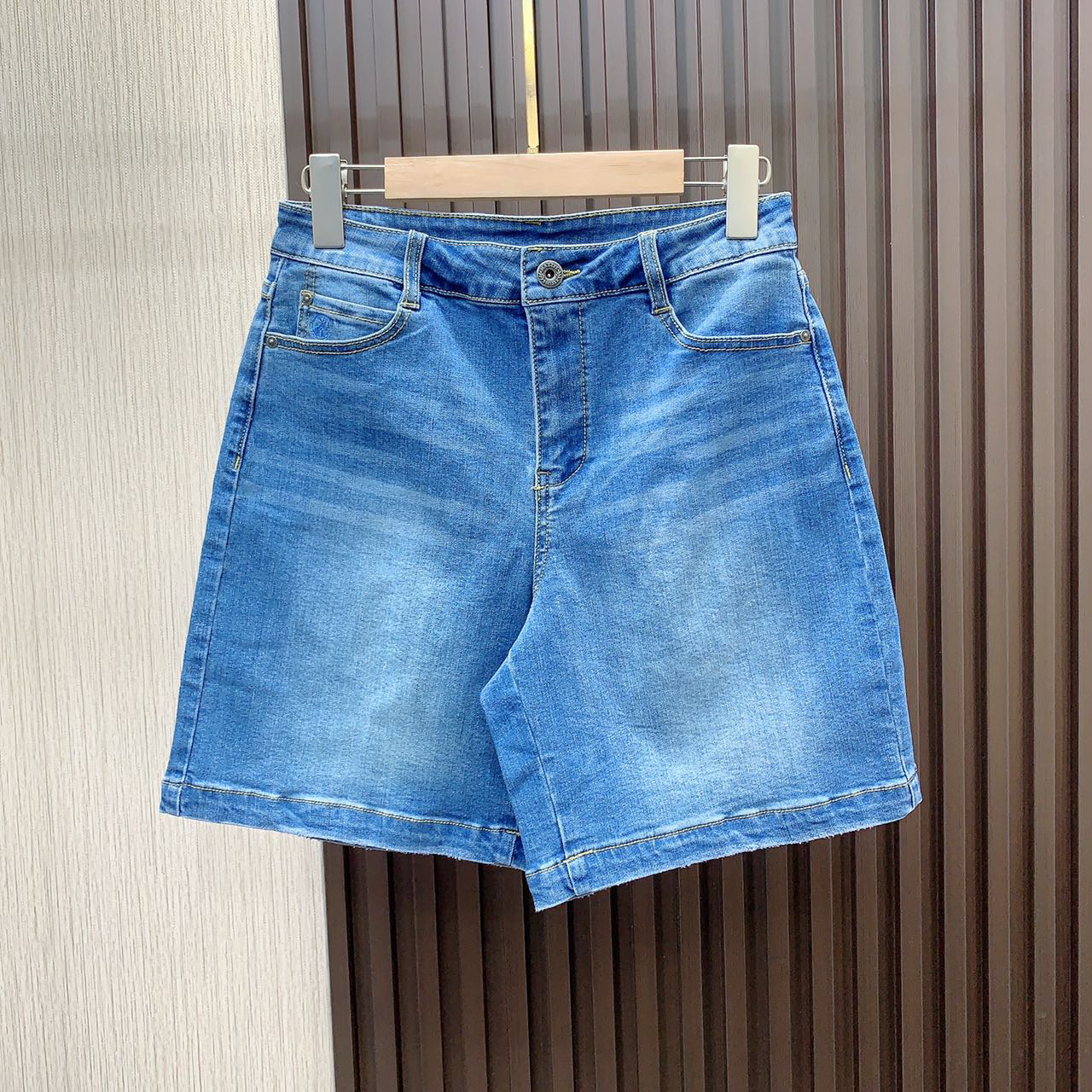 闪闪兒 夏季休闲时尚显瘦百搭简约直筒牛仔短裤女款5027