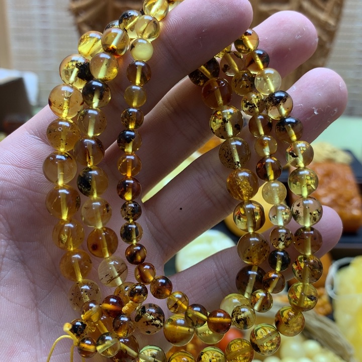 琥珀珠宝奇石未镶嵌