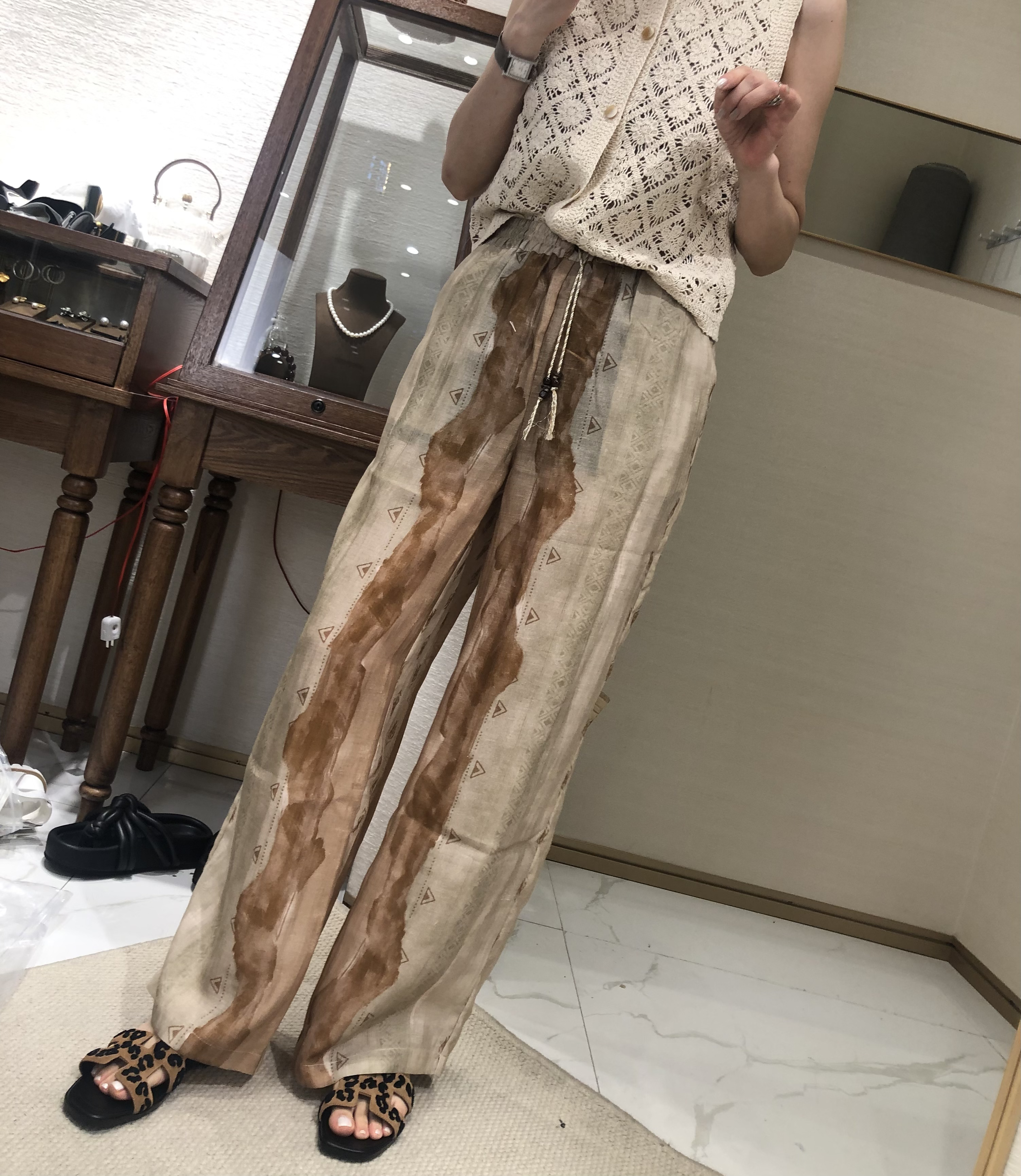 依柏杉新款花色麻裤