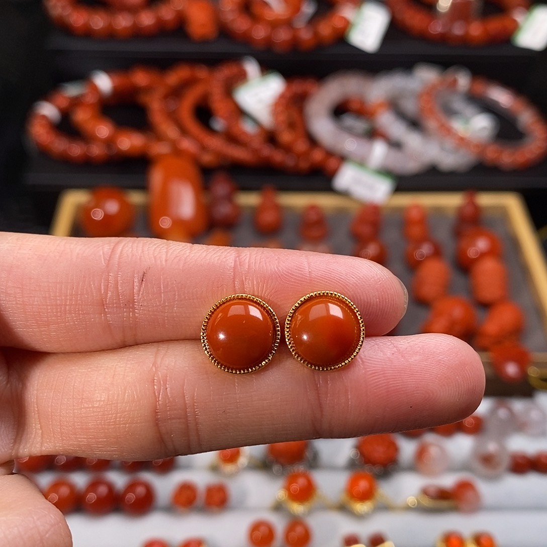 南红玛瑙银S925镶嵌四川凉山瓦西耳钉10.5mm