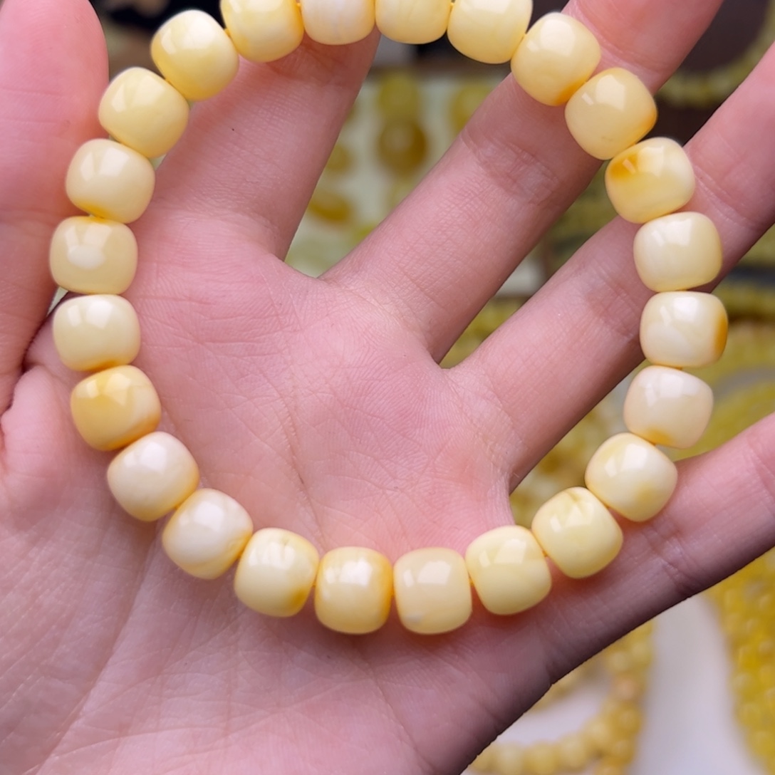 琥珀未镶嵌裸石满蜜手串