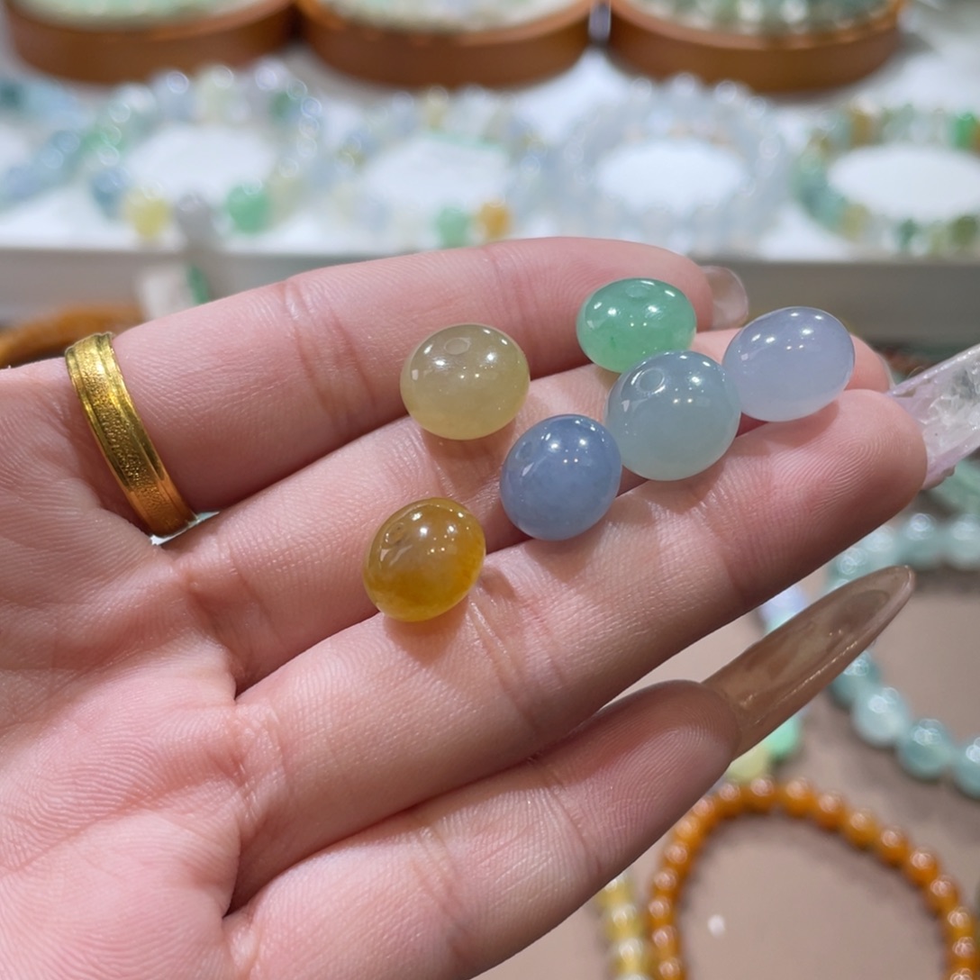 翡翠手链未镶嵌鼓珠单珠各发其一