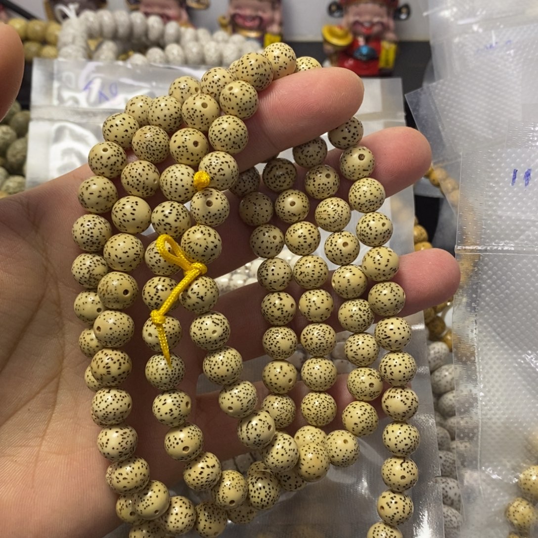 隐***影星月菩提吊坠10mm鸡油黄圆珠108长串