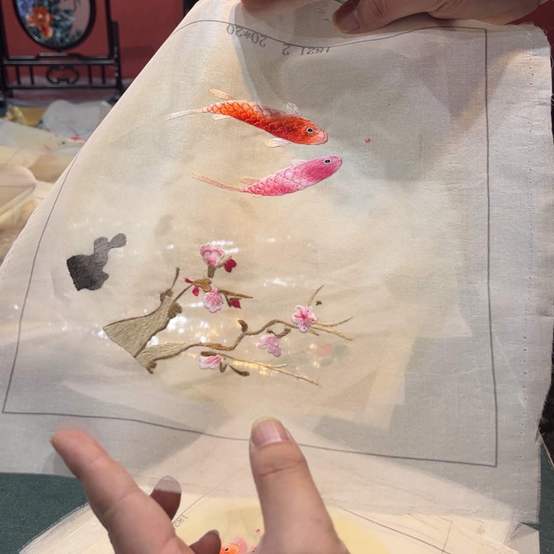 织绣纯手工制作的一款游戏